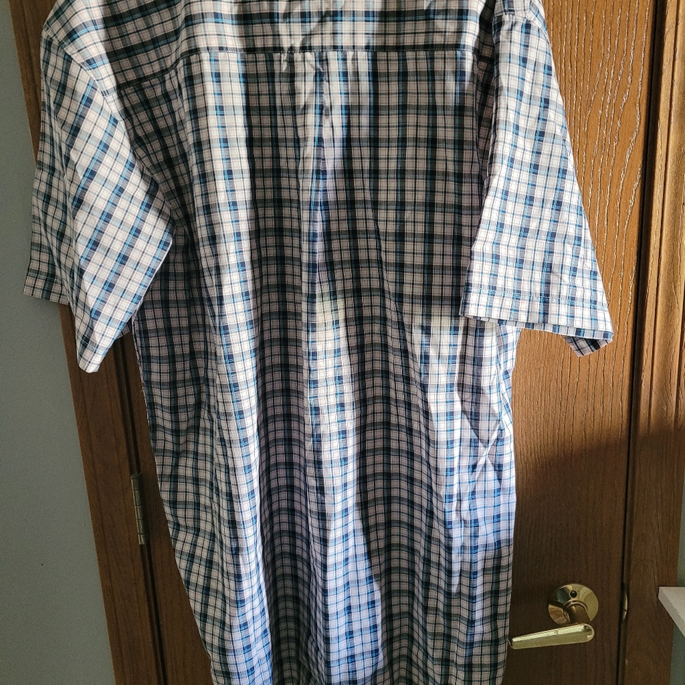Wrangler- Mens short- sleeve button clousure. - Picture 2 of 2